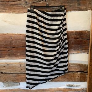 Bobeau asymmetrical skirt